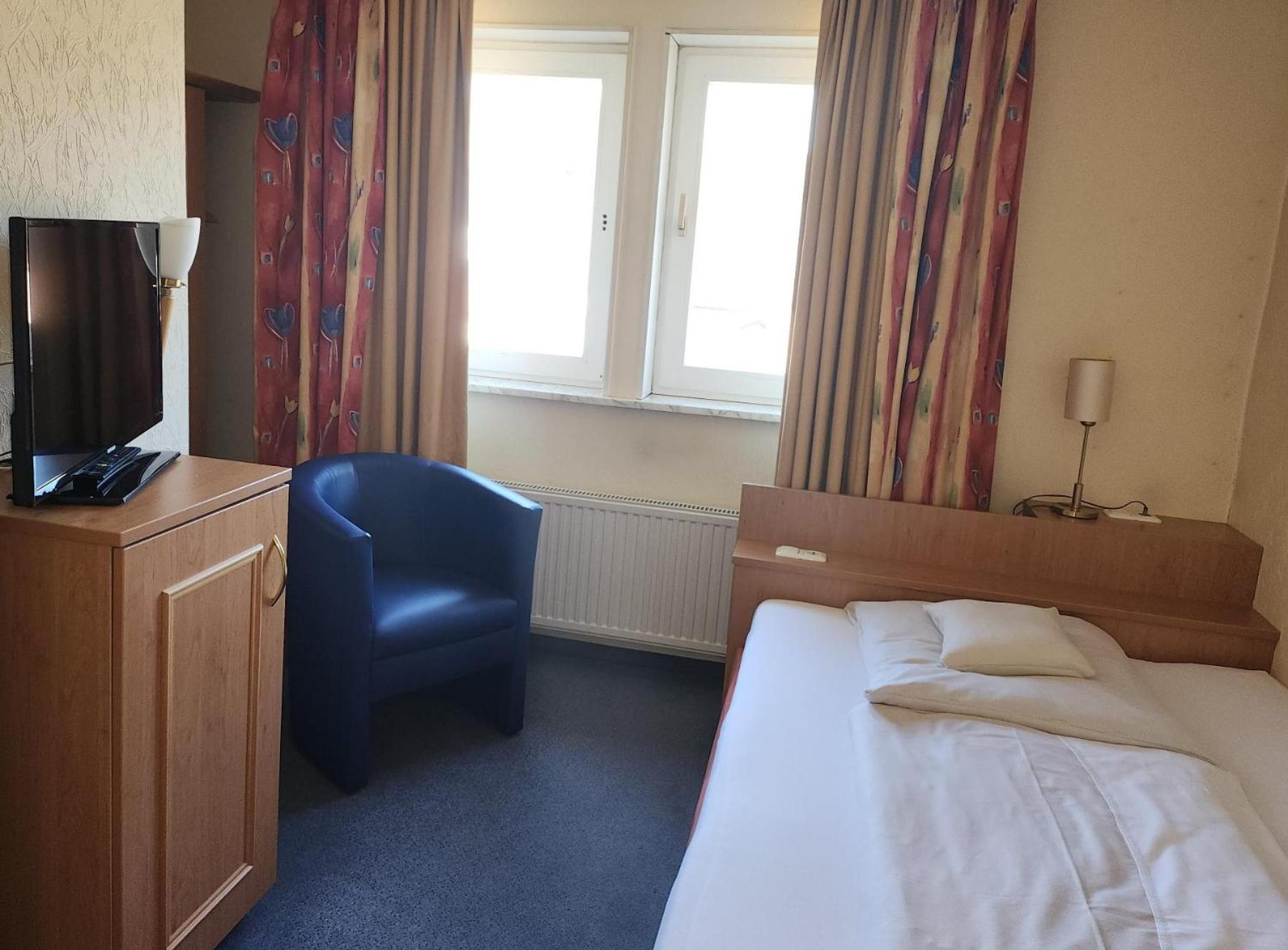 Hotel Zur Erholung & Restaurant Amme'S Landhaus Eicklingen Bagian luar foto