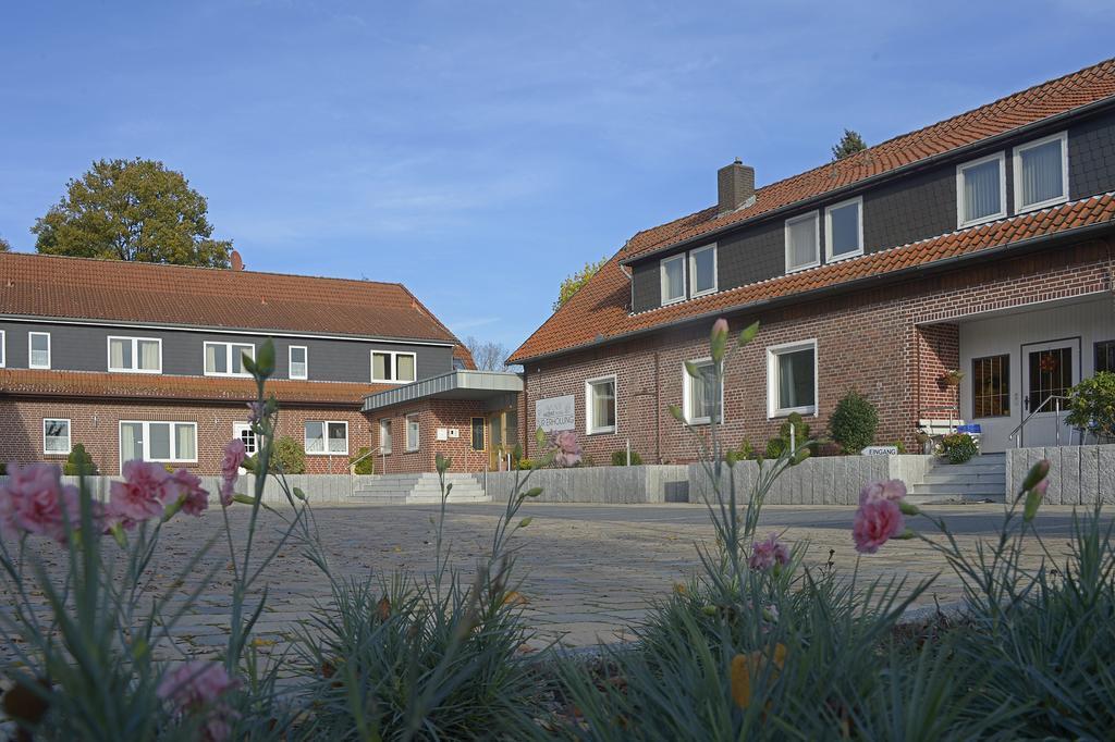 Hotel Zur Erholung & Restaurant Amme'S Landhaus Eicklingen Bagian luar foto